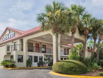 Days Inn By Wyndham Destin Motell